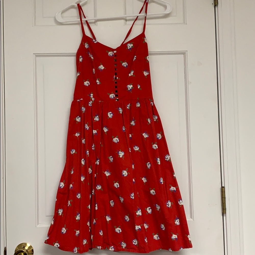 Retro sundress with pockets!